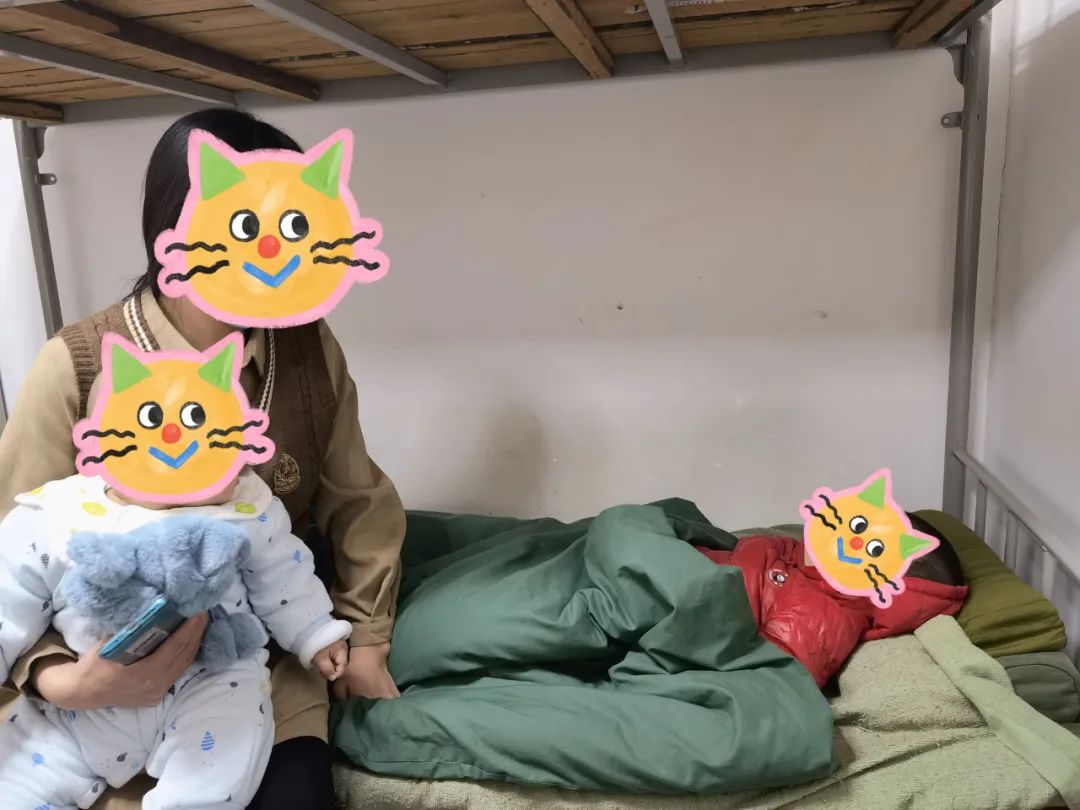 才2歲!福州一陌生男童拉著你“逛街”,是什么體驗? 才2歲!福州一陌生男童拉著你“逛街”,是什么體驗?