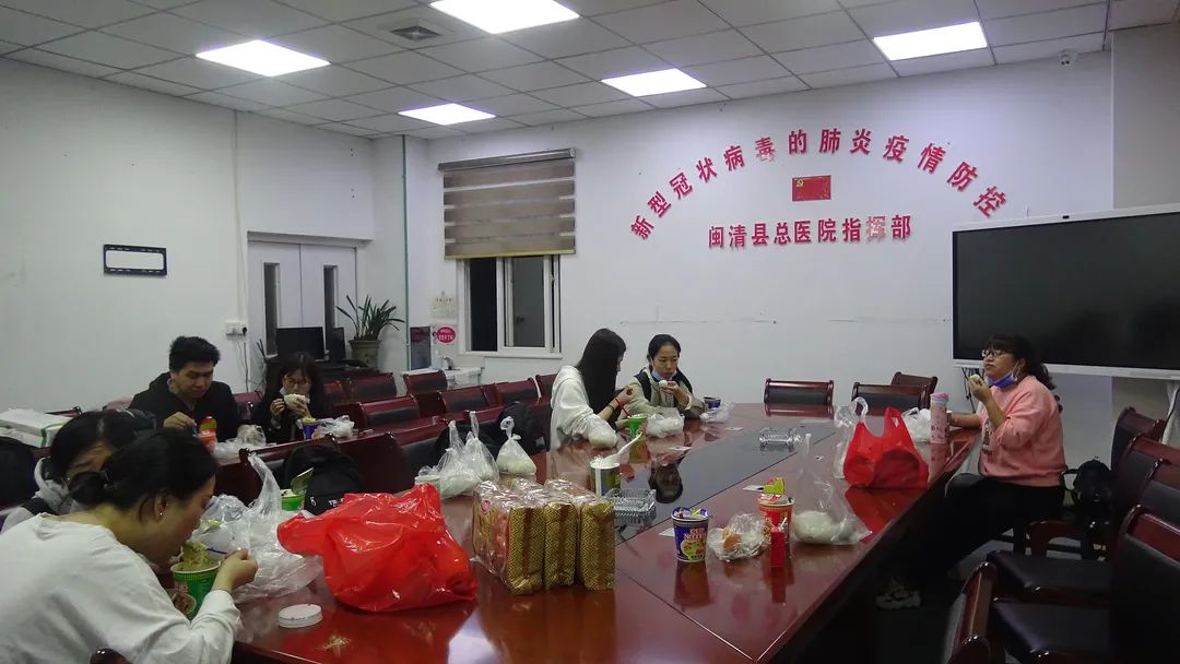 聞令而動!閩清30名醫務人員凌晨馳援泉州 聞令而動!閩清30名醫務人員凌晨馳援泉州