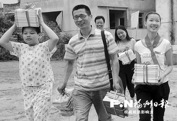 錢宏偉：“一根火柴 ”溫暖萬人