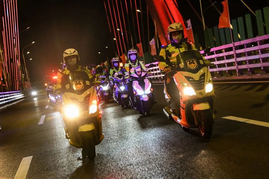 福州公安掃黑答卷讓“平安榕城”成色更足 福州公安掃黑答卷讓“平安榕城”成色更足