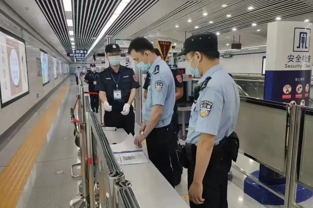 福州公安掃黑答卷讓“平安榕城”成色更足 福州公安掃黑答卷讓“平安榕城”成色更足